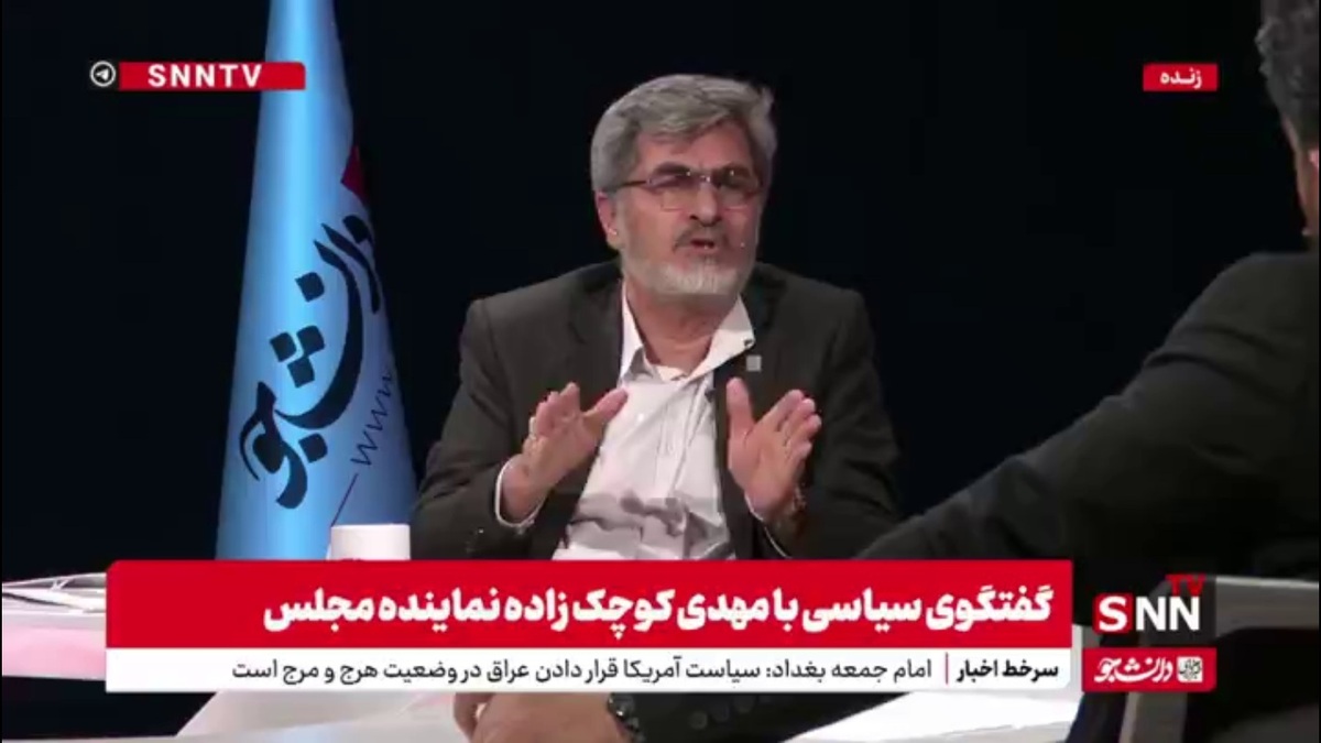 کوچک زاده: سال 1384 به احمدی نژاد رای دادم / جامعه به خاطر عشق امام به احمدی نژاد اقبال کرد