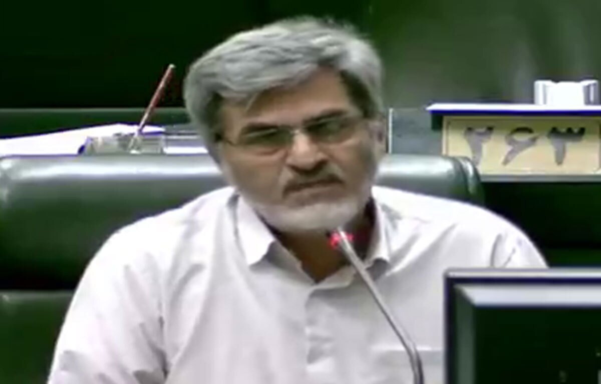 آقای قالیباف! درست است چند جلسه مجلس را صرف نحوه خرید و فروش بازیکنان بکنیم؟! / اولویت اول کشور معیشت است