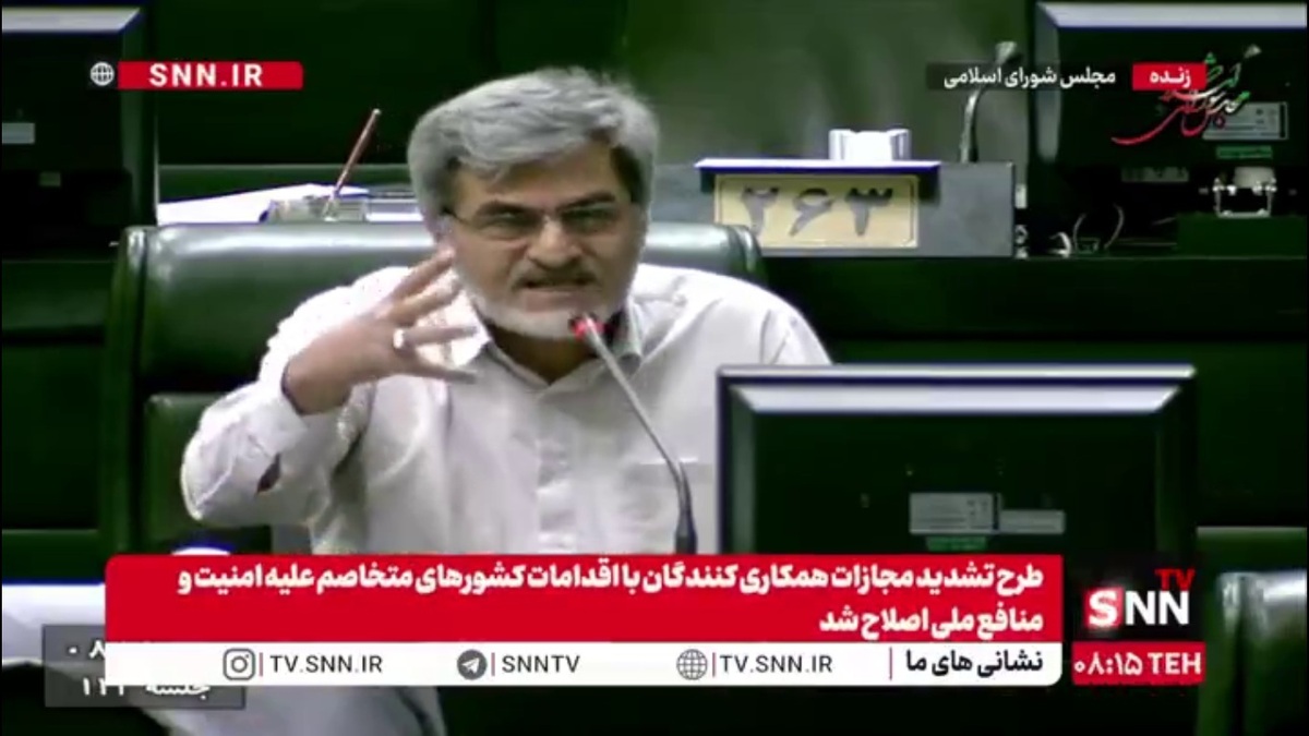 کوچک&zwnj;زاده: آقای قالیباف! درست است چند جلسه مجلس را صرف نحوه خرید و فروش بازیکنان بکنیم؟! / اولویت اول کشور معیشت است