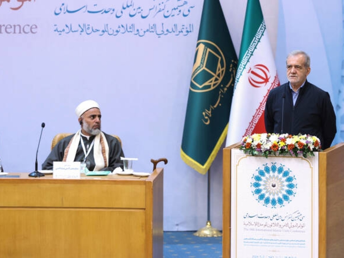 رزمندگان ما با موشک به آمریکا و اسرائیل سیلی محکمی زدند ولی سیلی محکم&zwnj;تر را مردم زدند