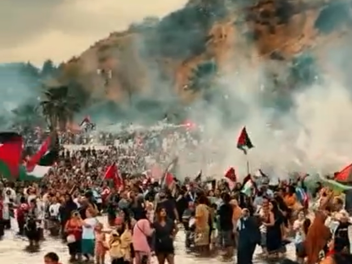 تصاویری از حضور گسترده مردم تونس برای بدرقه کاروان دریایی صمود