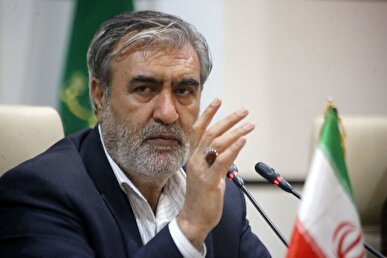 عزیزی: قانون مجلس تعیین‌کننده همکاری با آژانس است