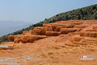 چشمه‌های پلکانی باداب سورت