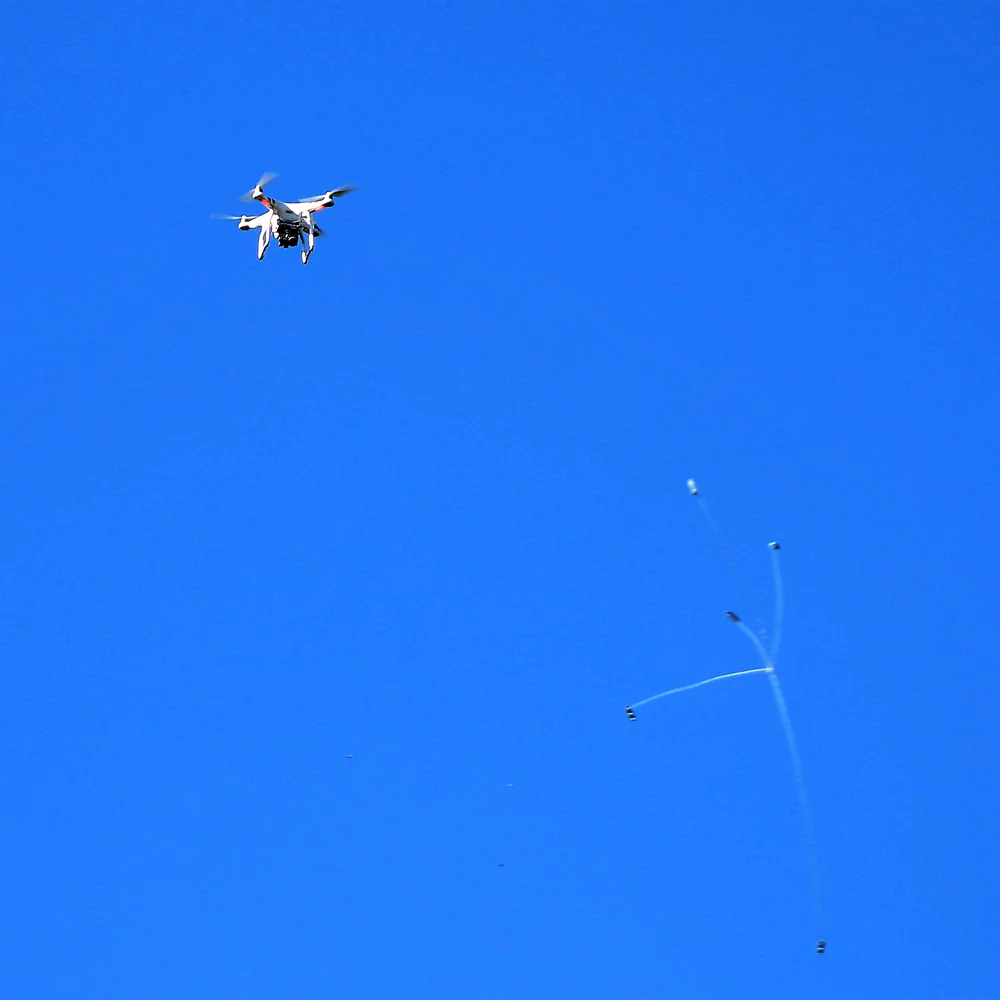 دانشجوی نخبه بسیجی سلاح ضد پهپاد ساخت/ شکار ریزپرنده&zwnj;ها با اختراع جدید دانشجوی همدانی