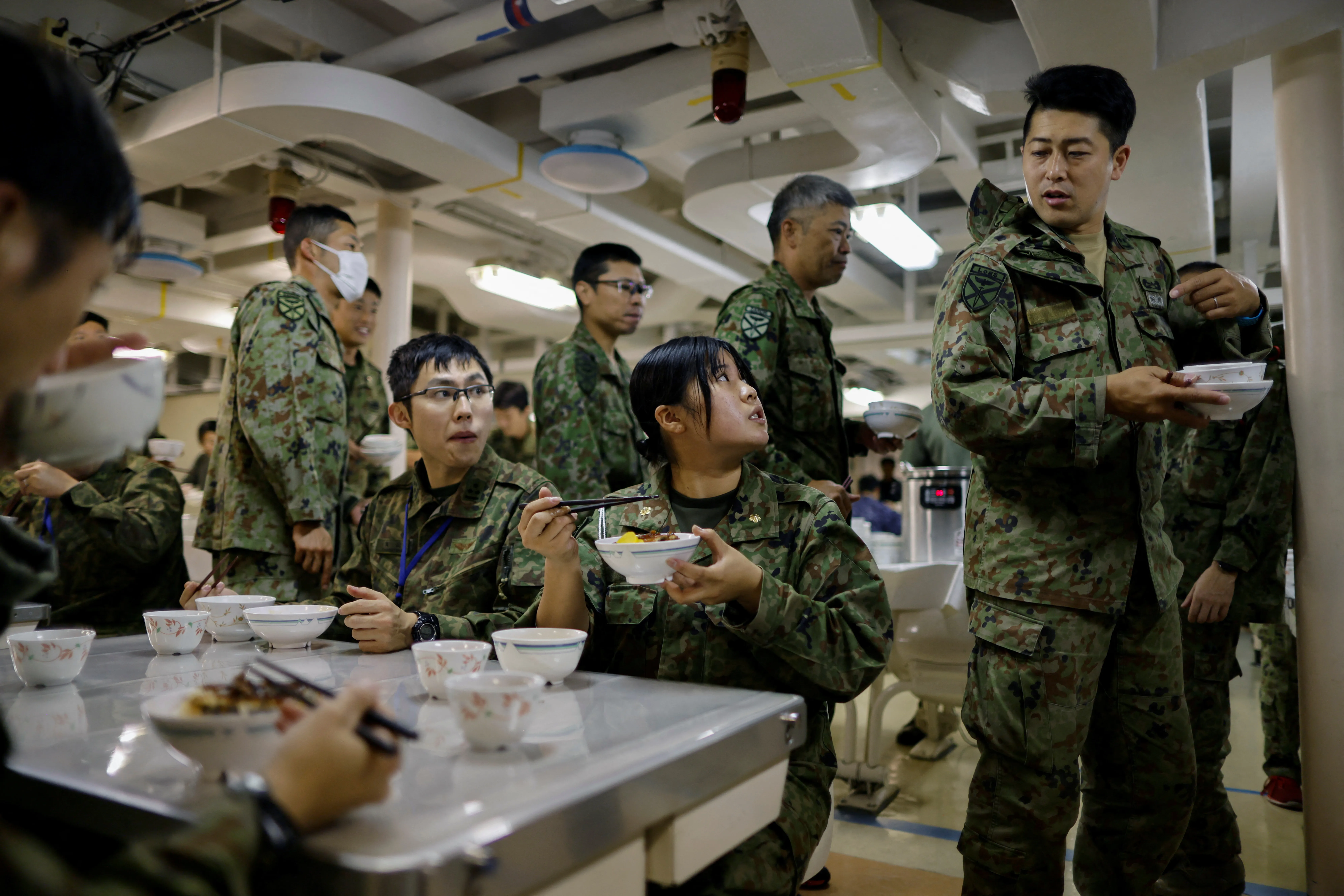 پاسخی به شایعه ارتش نداشتن ژاپن/ نه تنها ارتش دارد، بلکه هزینههای نظامی آن ۵ برابر ایران است! پاسخی به شایعه ارتش نداشتن ژاپن/ نه تنها ارتش دارد، بلکه هزینههای نظامی آن ۵ برابر ایران است!