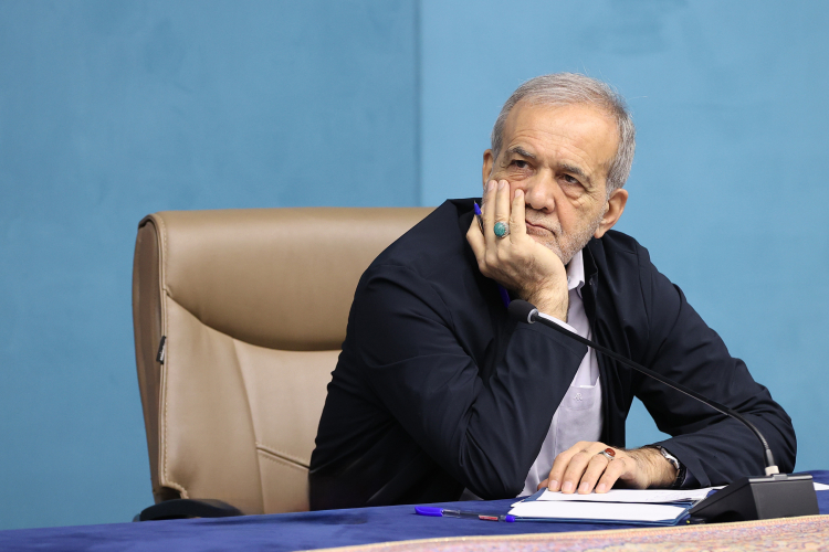 پزشکیان: فضای روابط خارجی برای فعالان اقتصادی مساعد است پزشکیان: فضای روابط خارجی برای فعالان اقتصادی مساعد است