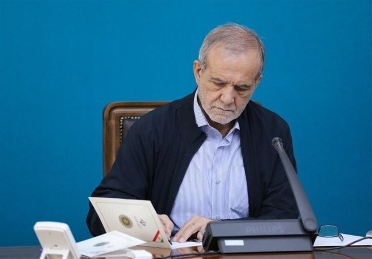 تبریک قهرمانی تیم ملی کشتی فرنگی کشورمان از سوی پزشکیان