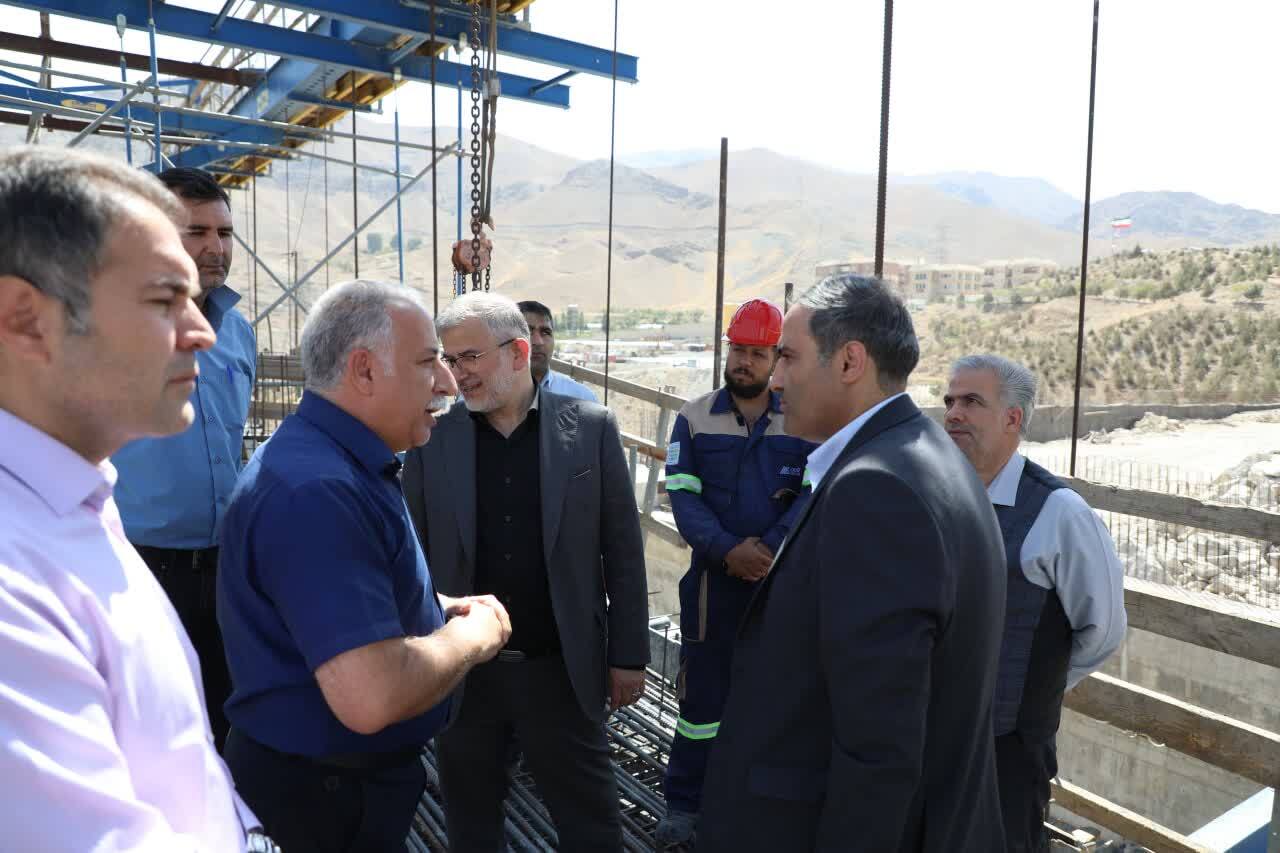 تحریمها ملت ایران را متوقف نکرد، بلکه به حرکت درآورد تحریمها ملت ایران را متوقف نکرد، بلکه به حرکت درآورد