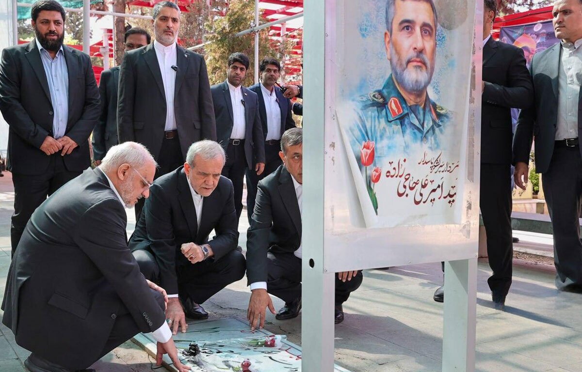 حضور رئیس‌جمهور در گلزار شهدای بهشت زهرا