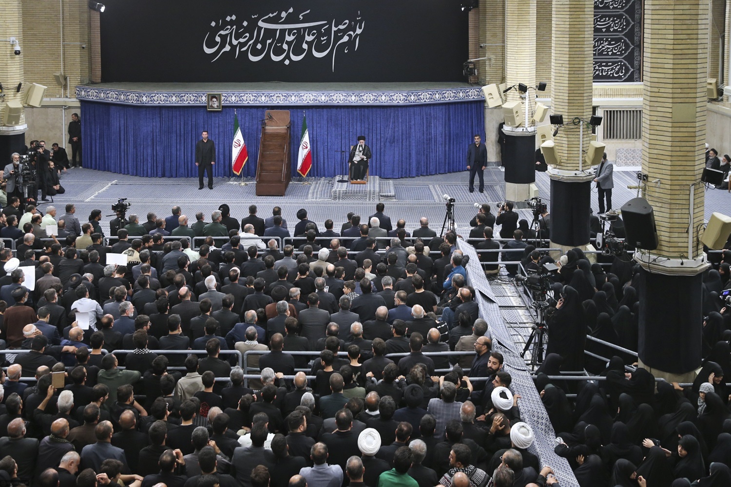 حفظ «اتحاد مقدس» بین مردم و مسئولان، راهی به سوی پیشرفت کشور است