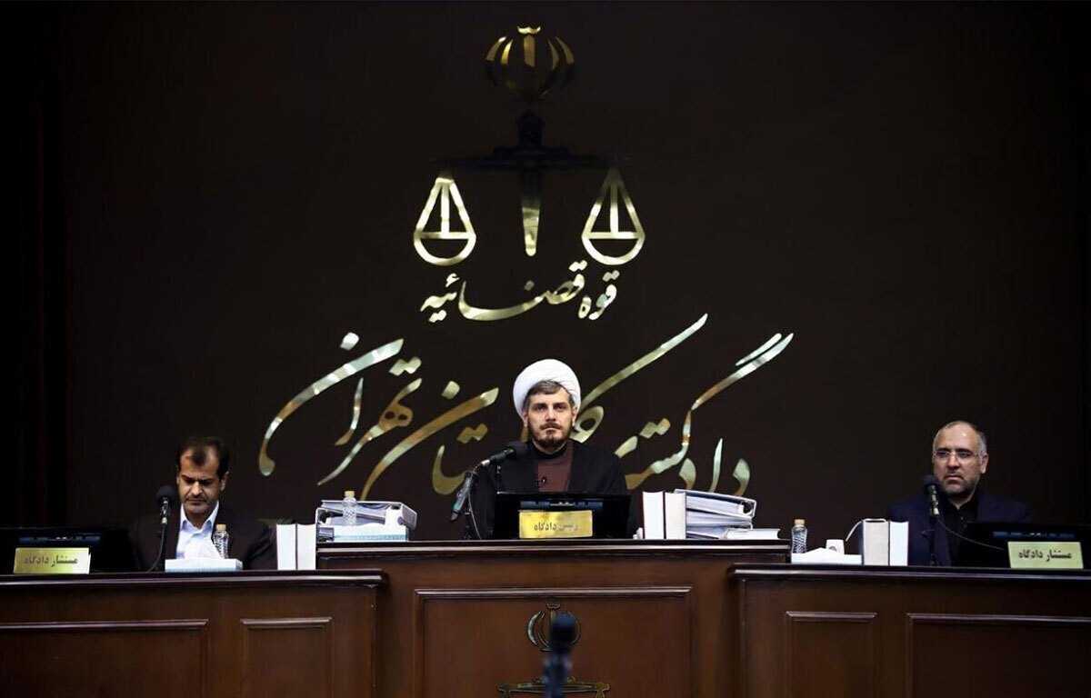 پاسپورت فرانسه در دستان تروریست‌های گروهک منافقین!