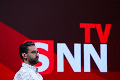 آذری جهرمی: با یک تماس ساده از طریق واتساپ گوشی قابل هک است؛ استفاده از آن برای تبادل اطلاعات محرمانه ممنوع است + فیلم