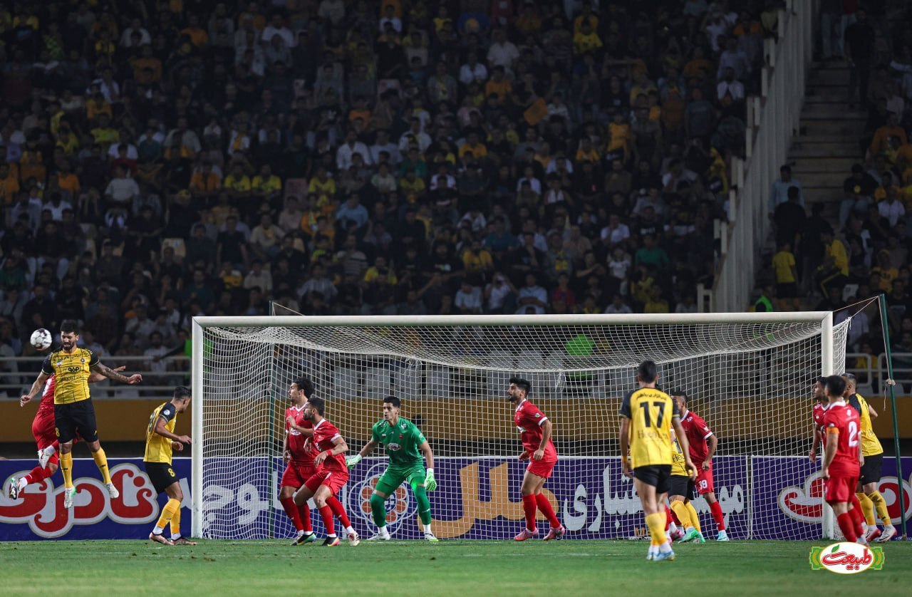 خلاصه بازی پرسپولیس 1-0 سپاهان / طلسم شکنی سرخپوشان در الکلاسیکو‌ی جذاب