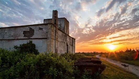 گلستان زمین‌گیر نگرش‌های بسته/ با شعار محیط زیست، توسعه بایکوت شد