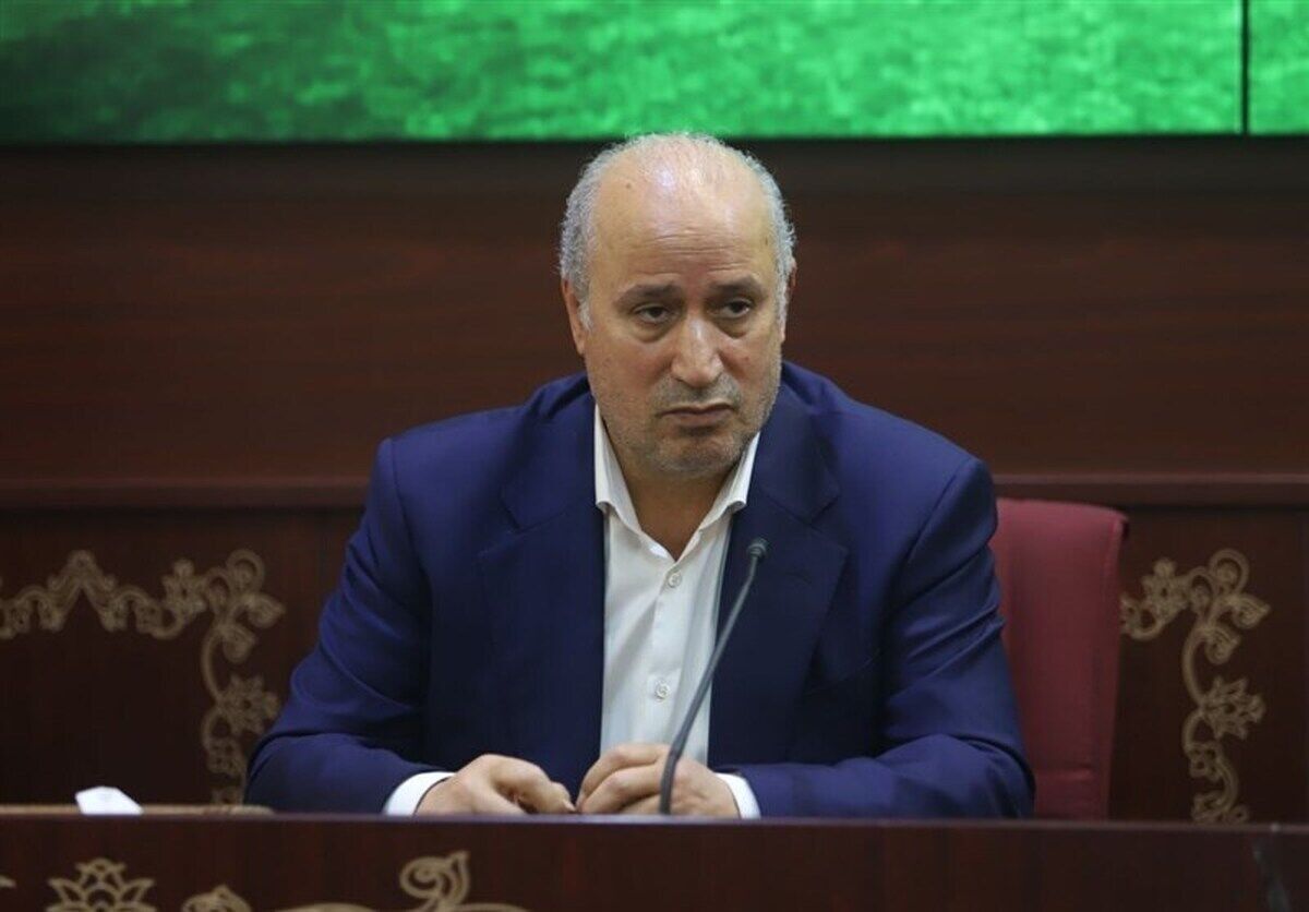 تاج: آماده کردن ورزشگاه‌ها وظیفه فدراسیون فوتبال نیست/ وضعیت فوتبال بانوان راضی کننده نیست