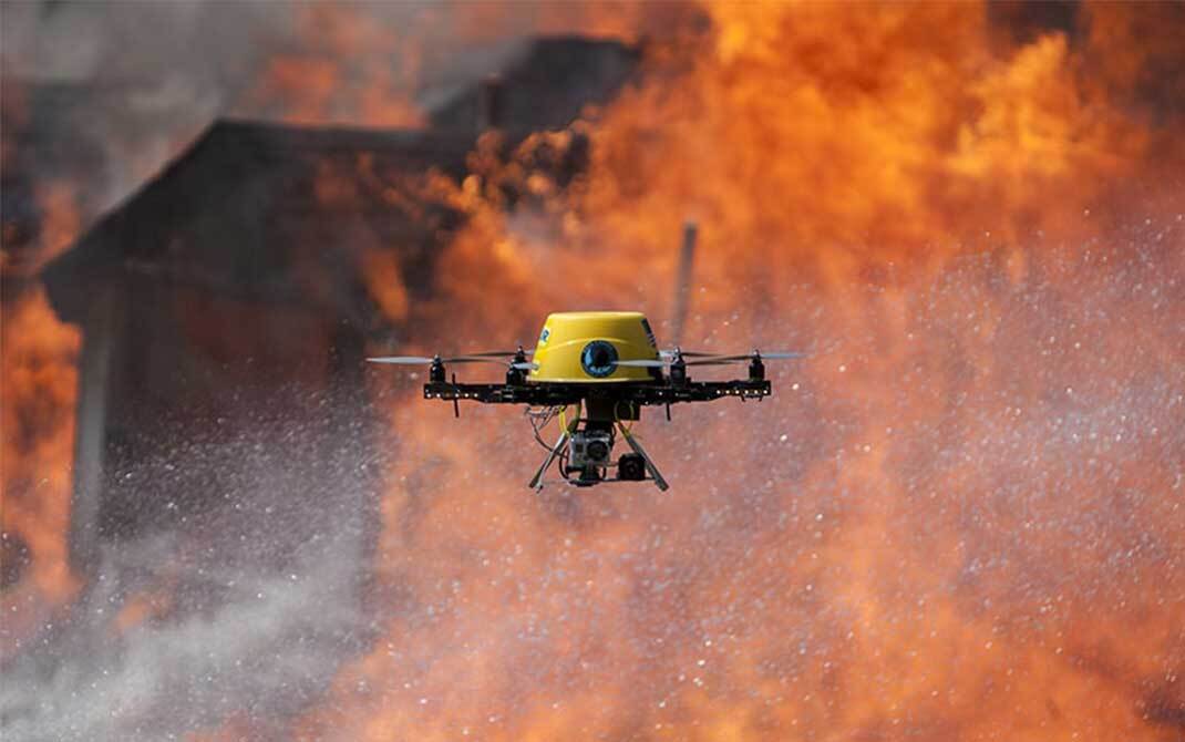 نگاهی به نقش پهپادها در مأموریت&zwnj;های آتش&zwnj;نشانی/ آیا آتش نشانی تهران به پهپاد های آتش نشان مجهز شده است؟