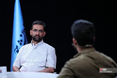 آذری جهرمی: جمینگ GPS اثری بر پهپادهای نظامی ندارد + فیلم