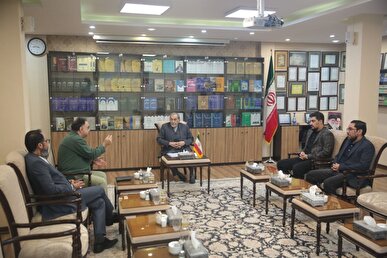 دیدار دبیر و مدیران جشنواره لوتوس با علی‌اکبر ولایتی