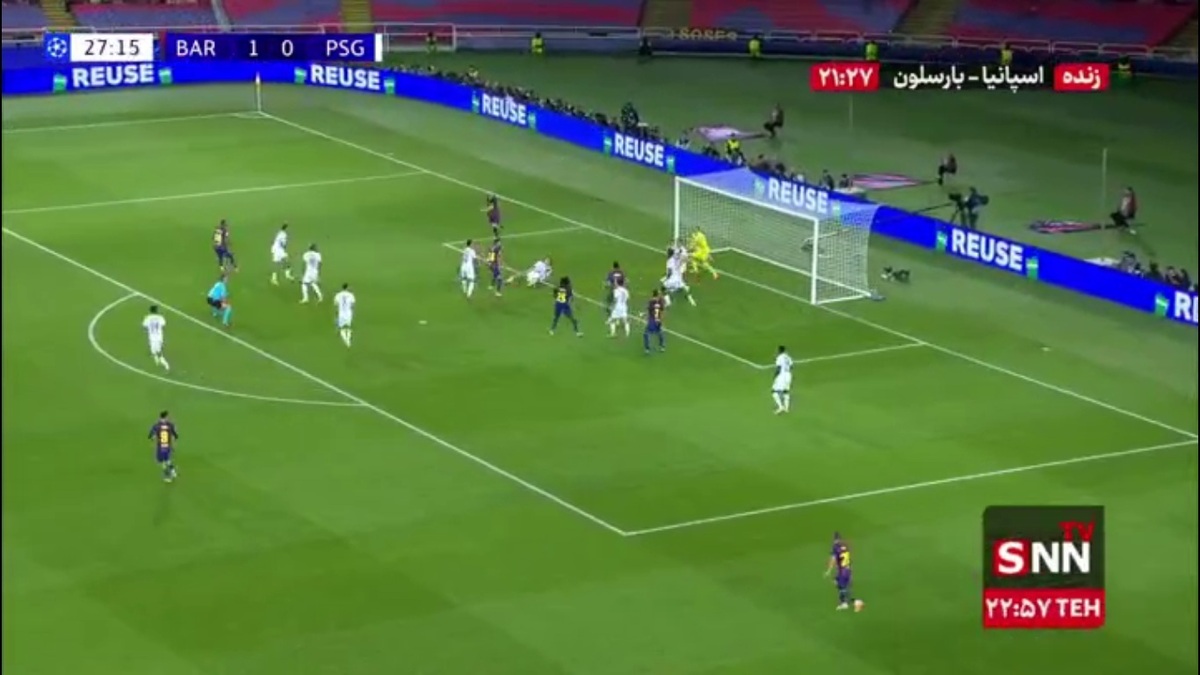 شوت های پی درپی مهاجمان بارسا توسط مدافعان از مقابل دروازه برگشت داده شد