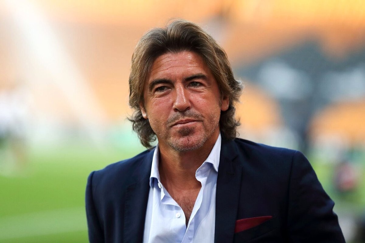 هیات مدیره همچنان از ساپینتو حمایت می کند/ سرمربی آبی ها بازی چادرملو نیز روی نیمکت است