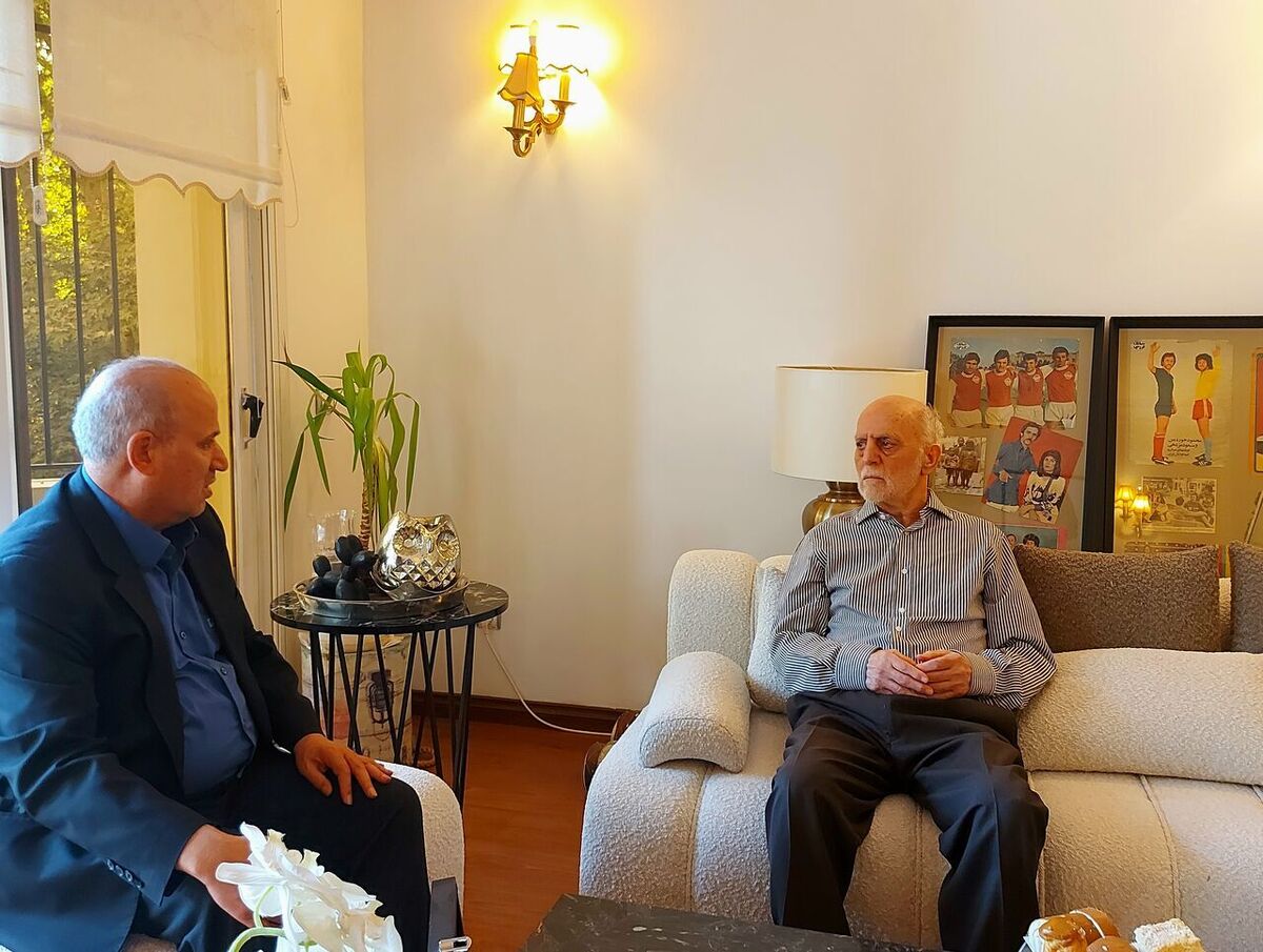 حضور رئیس فدراسیون فوتبال در منزل پیشکسوت پرسپولیس