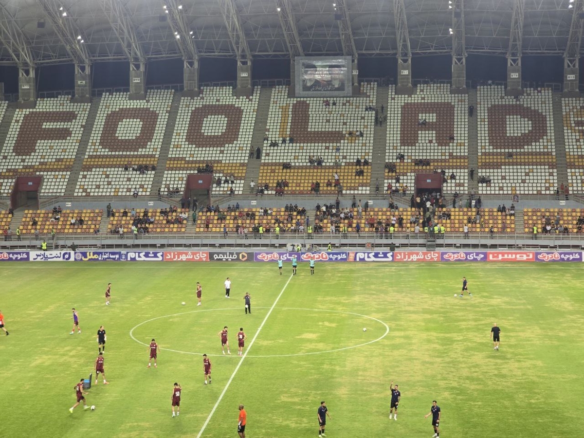 ممانعت از ورود تماشاگران در دیدار فولاد مقابل تراکتور جنجال&zwnj;ساز شد