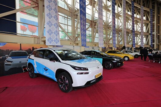 تاکسی‌ برقی اینترنتی وارد یزد می‌شود