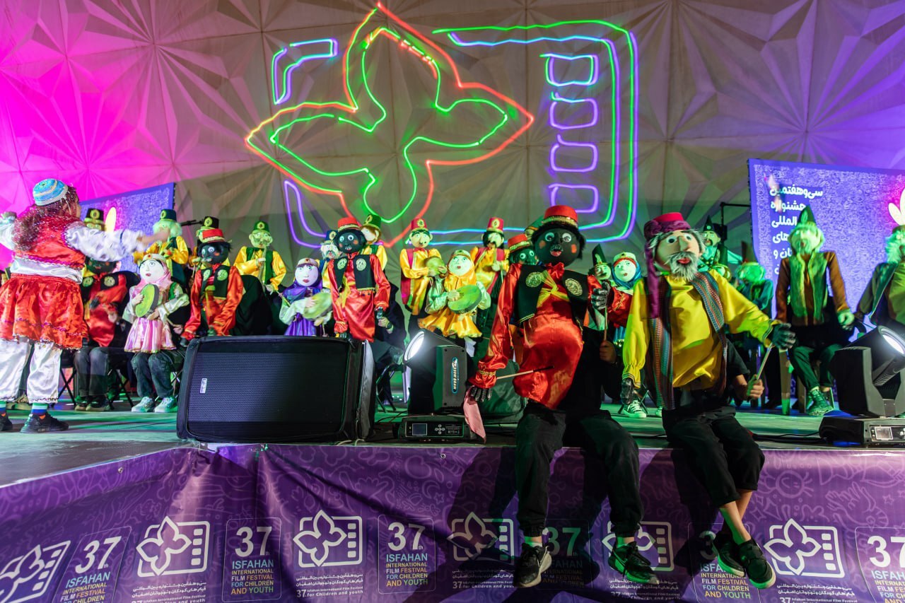 مدیر امور سینماهای جشنواره کودک: تدارک نمایش رایگان فیلم های جشنواره در تهران برای خبرنگاران/ ۵ سالن سینمایی در تهران