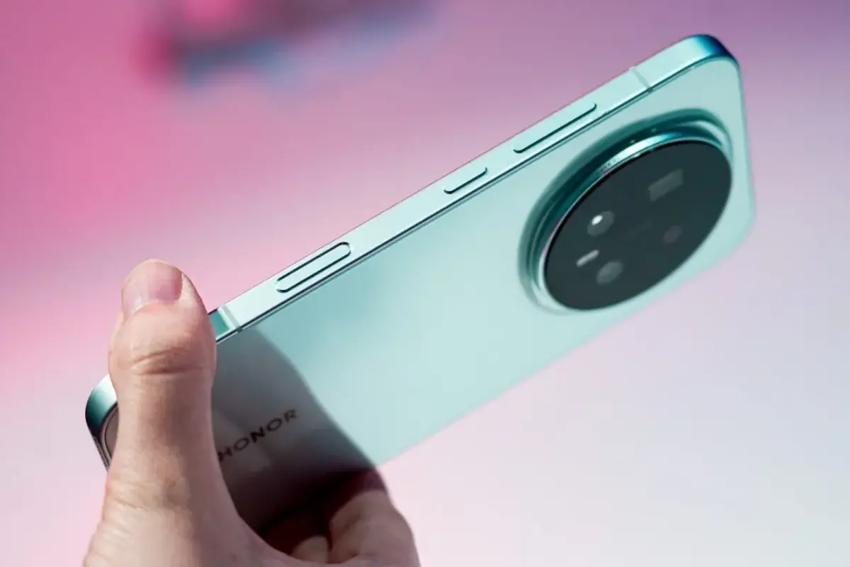 این شرکت با یک گوشی بسیار قدرتمند به جنگ شیائومی، اپل و سامسونگ می‌رود