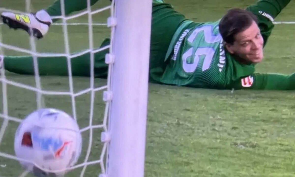 تصویر وایرال‌ شده از شزنی؛ خنده‌ای که هواداران بارسا را عصبانی کرد