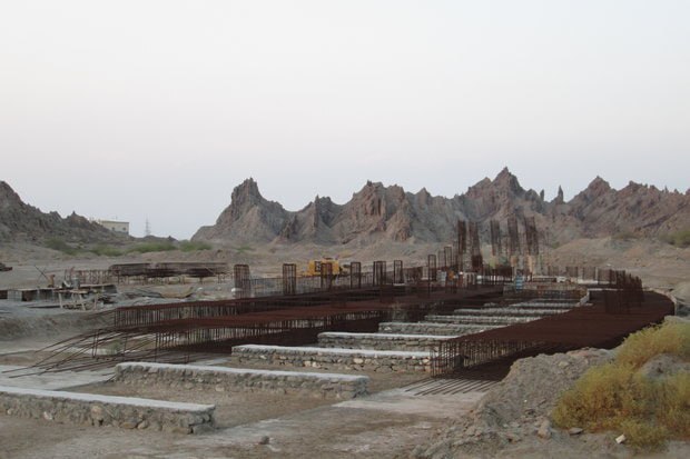 ۱۵ سال انتظار برای تکمیل ورزشگاه میناب/نیاز جوانان و مسئولیت مسئولان ۱۵ سال انتظار برای تکمیل ورزشگاه میناب/نیاز جوانان و مسئولیت مسئولان