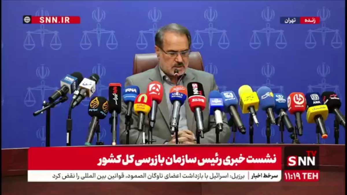 خداییان: زمانی که نیاز به مواد اولیه و ماشین آلات داریم آیا خرید موبایل لوکس ضروریست؟/ اینها تحت رصد ما هستند