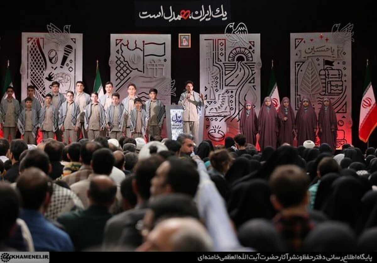 حاشیه&zwnj;نگاری از رویداد ایران همدل در حسینیه امام خمینی(ره)