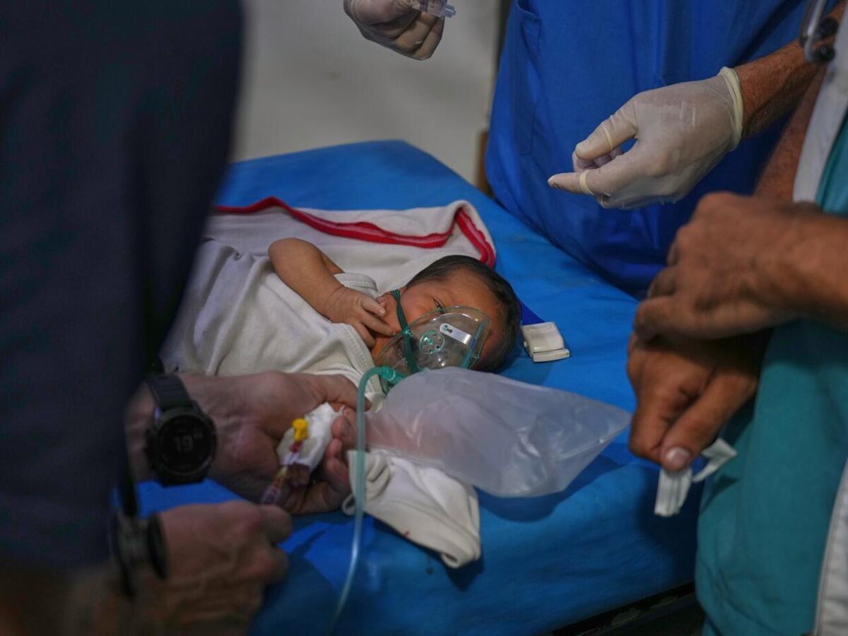گزارش تکان دهنده یونیسف از اوضاع درمانی در غزه / نوبتی شدن استفاده نوزادان از ماسک اکسیژن