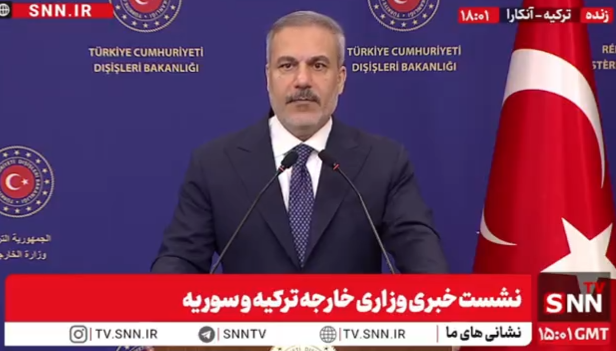 وزیر خارجه ترکیه: طرف های منازعه در سوریه باید بصورت مستقل اختلافات خود را حل بکنند + فیلم