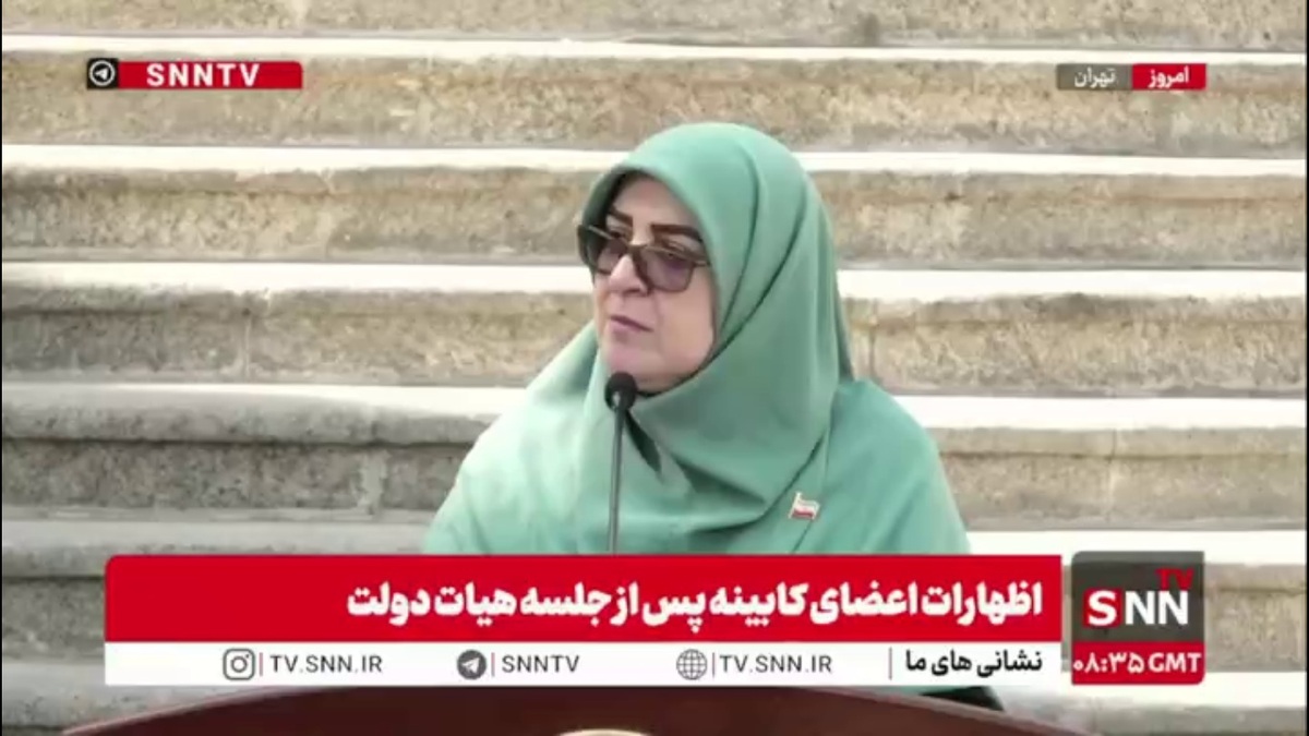 انتقاد یک خبرنگار از عدم حضور وزرای اقتصاد، نیرو، راه، کشور و صمت در جمع خبرنگاران + پاسخ سخنگوی دولت