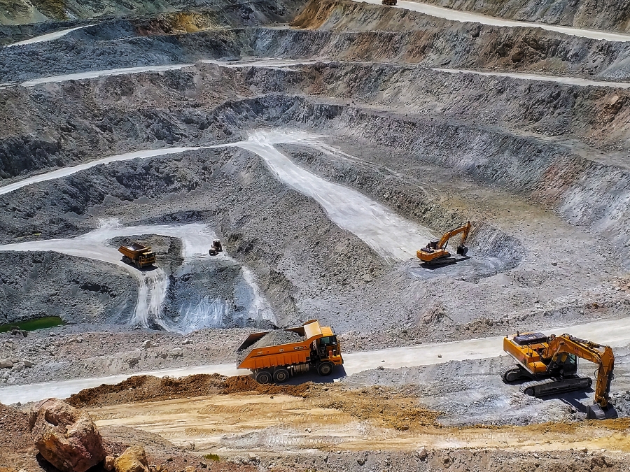 احیای ۱۰ معدن غیرفعال در زنجان