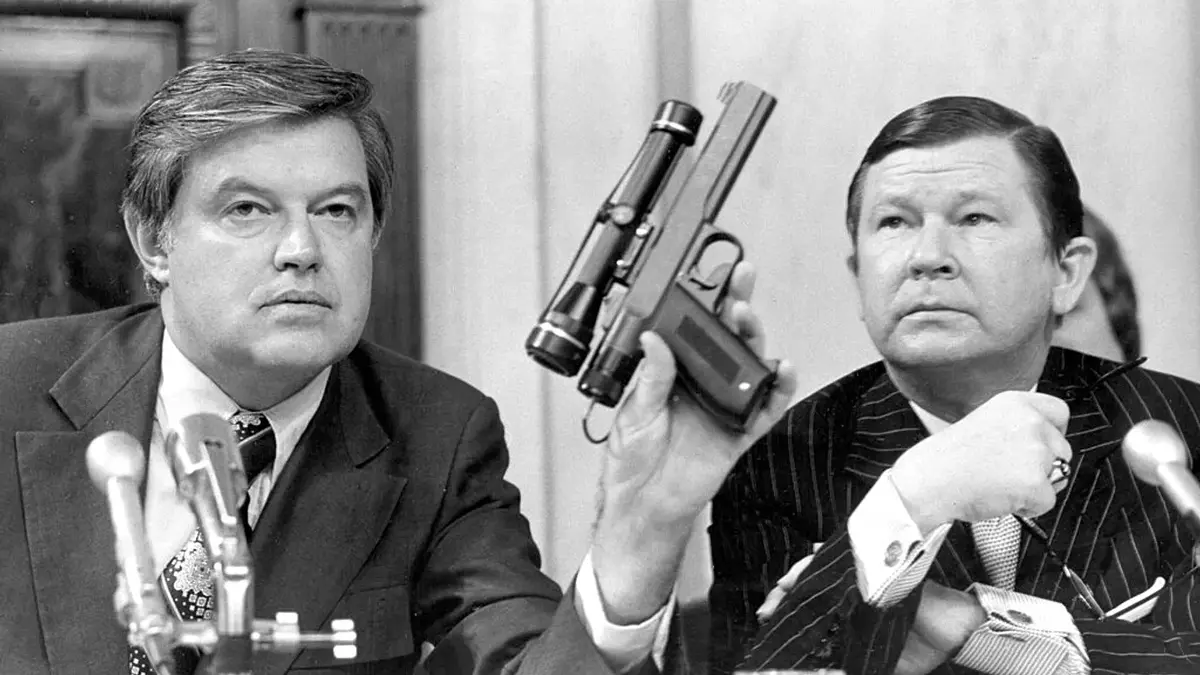 سیا چرا «تفنگ حمله قلبی» را ساخت؟ / آزمایش های دارویی بر روی انسان تا پژوهش های تسلیحاتی غیرمتعارف