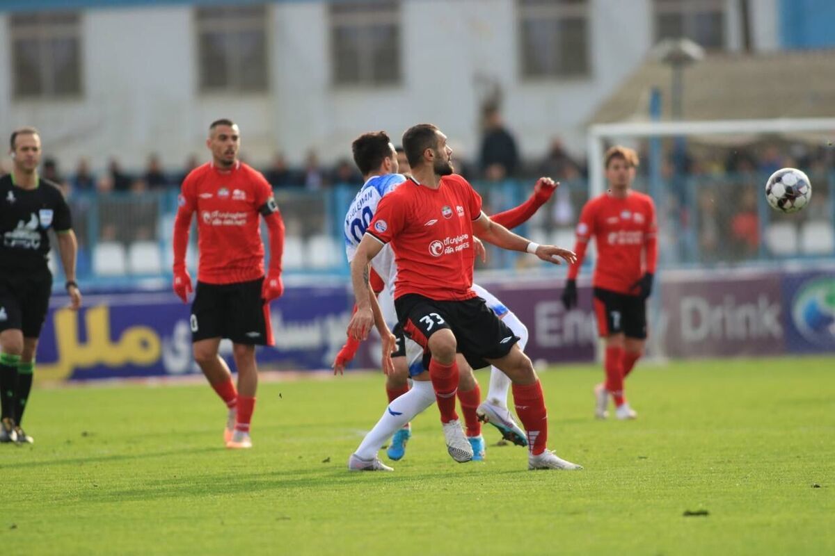 بازی تراکتور و ملوان به تعویق افتاد