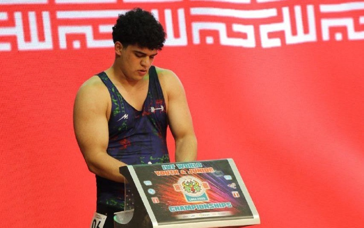 جدال ابوالفضل زارع  18 ساله با ستاره های 110 کیلوگرم جهان در رقابت های وزنه برداری قهرمانی جهان