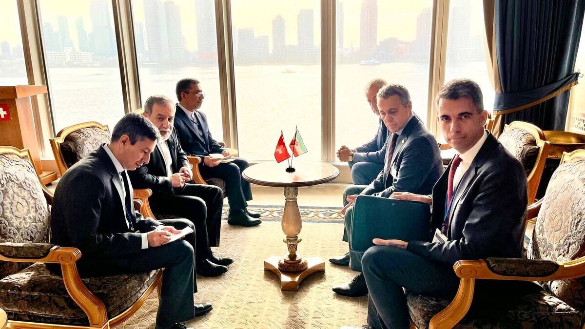 وزیر امور خارجه با همتای سوئیسی خود دیدار کرد