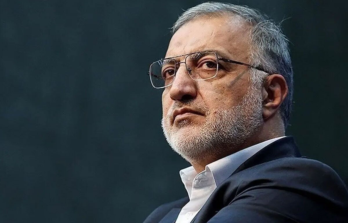 تا دولت بند ناف خود را از چاه نفت قطع نکند مشکلات حل نمی‌شود