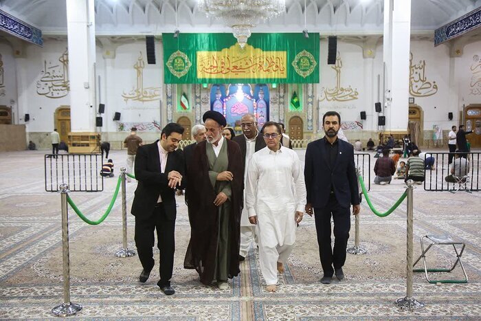 سفیر پاکستان در ایران به حرم حضرت معصومه (س) مشرف شد + عکس