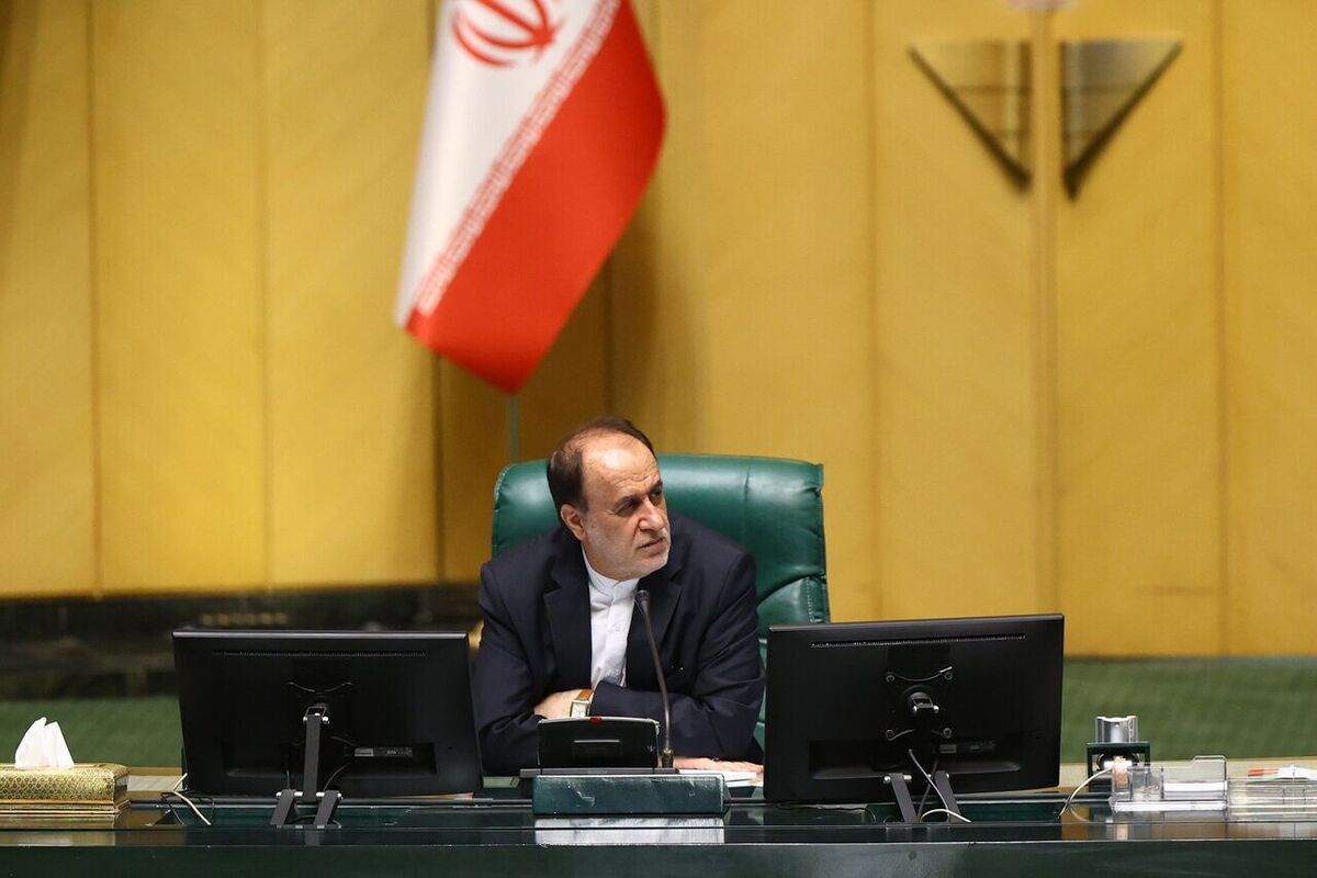 حاجی بابائی: آخرین فرصت مجلس برای اجرای کالابرگ پایان آبان ماه است/ وزارت رفاه زودتر تصمیم بگیرد + فیلم