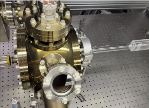 دقت ۹۹ درصدی در شبکههای کوانتومی؛ گامی بزرگ به سوی اینترنت کوانتومی جهانی