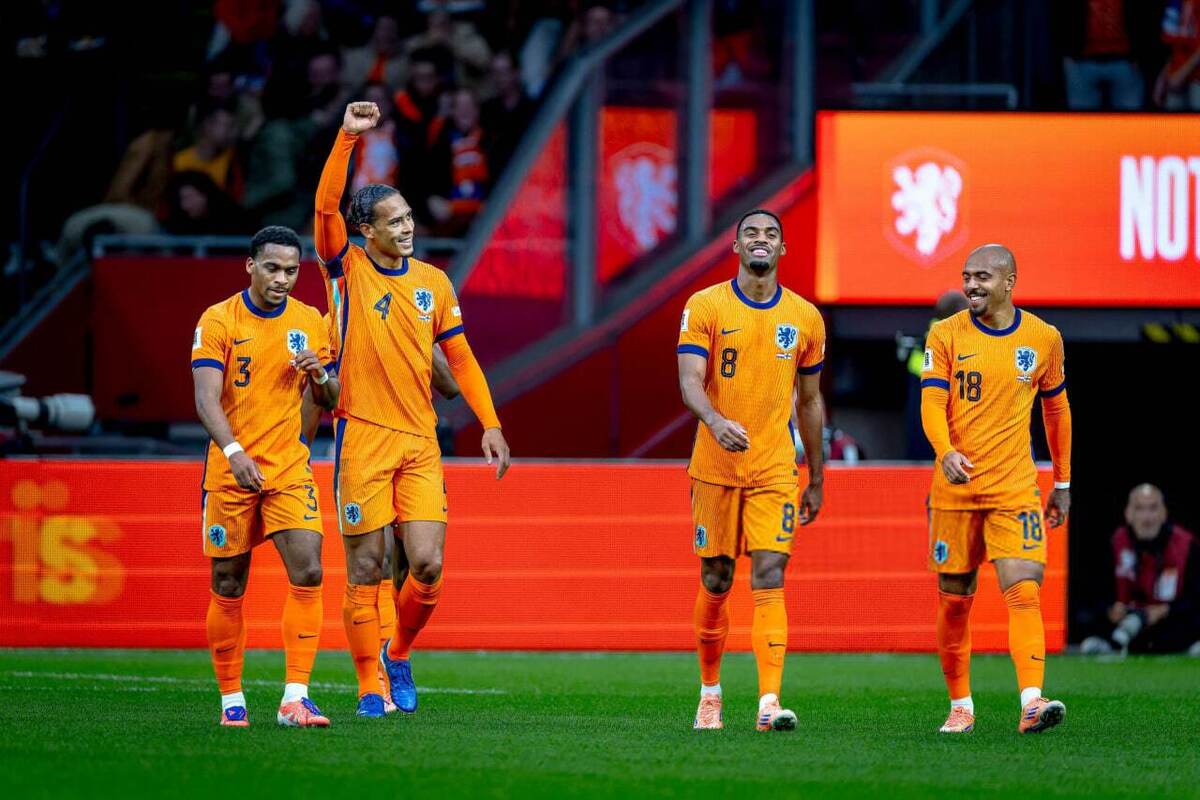 هلند با برتری قاطع ۴-۰ مقابل فنلاند گام بزرگی به سوی جام جهانی برداشت