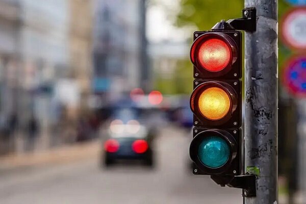 نواقص ۸۴۰ چراغ راهنمایی و رانندگی در تهران رفع شد