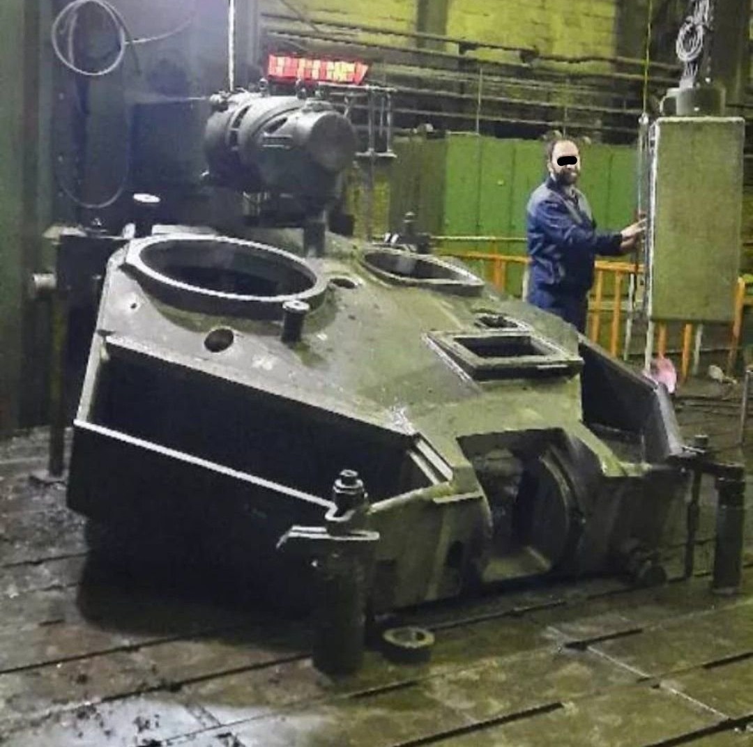 گزارش تصویری برجک پیشرفته تانک کرار پس از قالب گیری و ساخت در صنایع نظامی دورود لرستان!