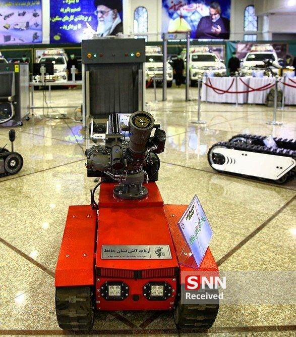 گزارش تصویری/ ربات پیشرفته آتش نشان حافظ ساخت ایران