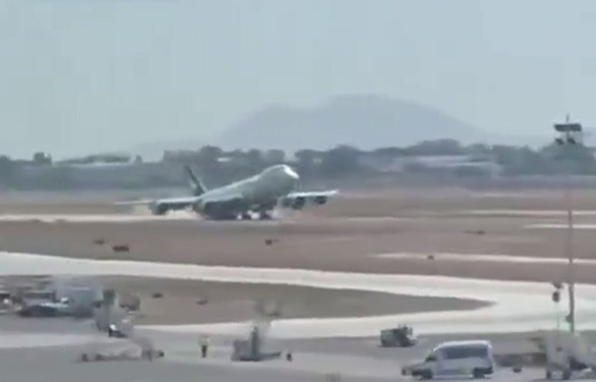 فرود سختِ هواپیمای باری بوئینگ ۷۴۷ کتی پاسیفیک در گوادالاحارا، مکزیک